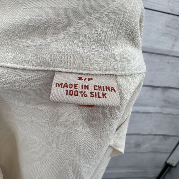 Tommy Bahama Hawaiian Shirt Mens Size Small Ivory 100% Silk Button Up - Picture 9 of 9
